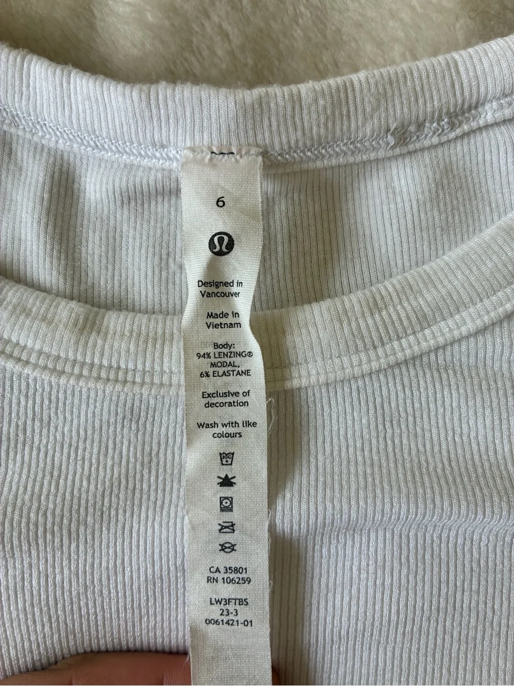 LULULEMON 